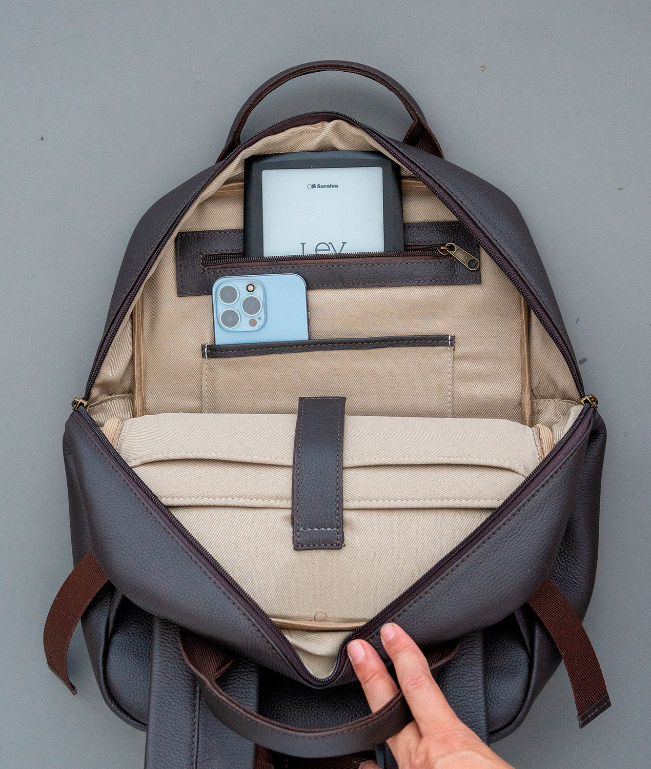 Mochila em Couro Legítimo Slim