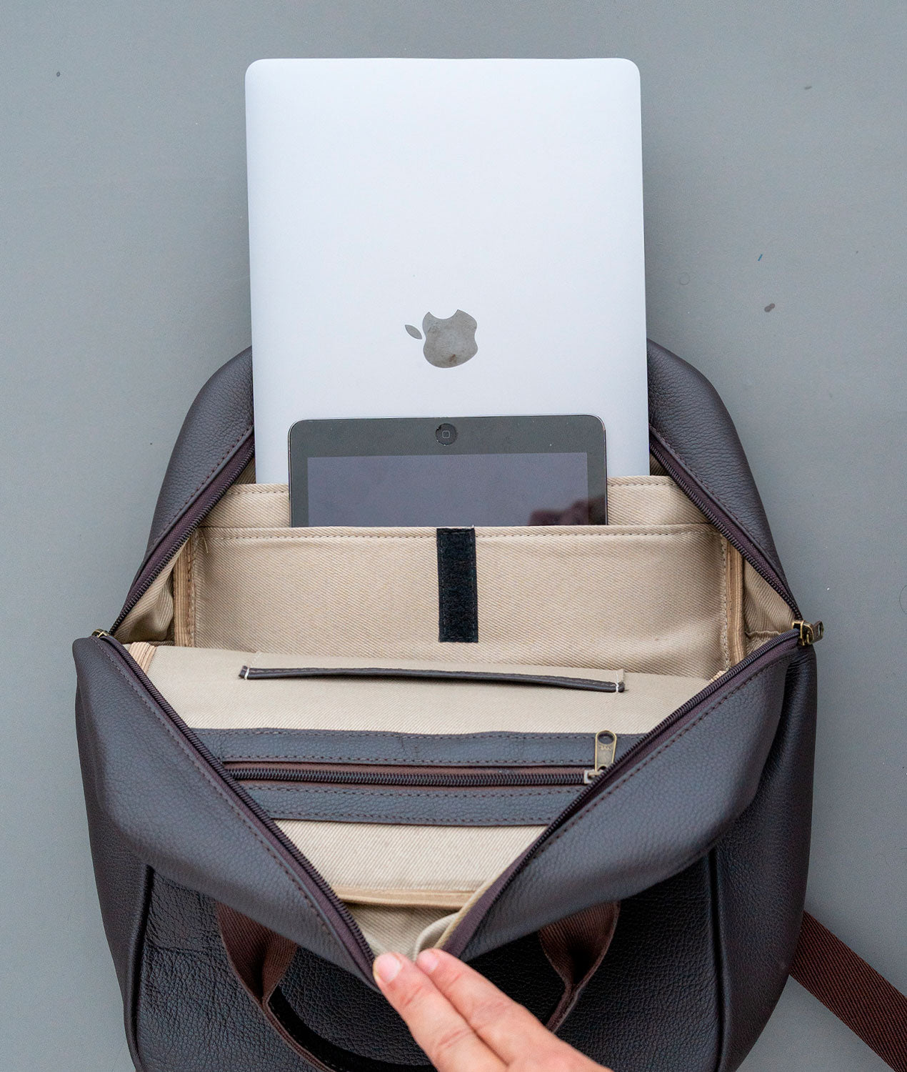 Mochila em Couro Legítimo Slim